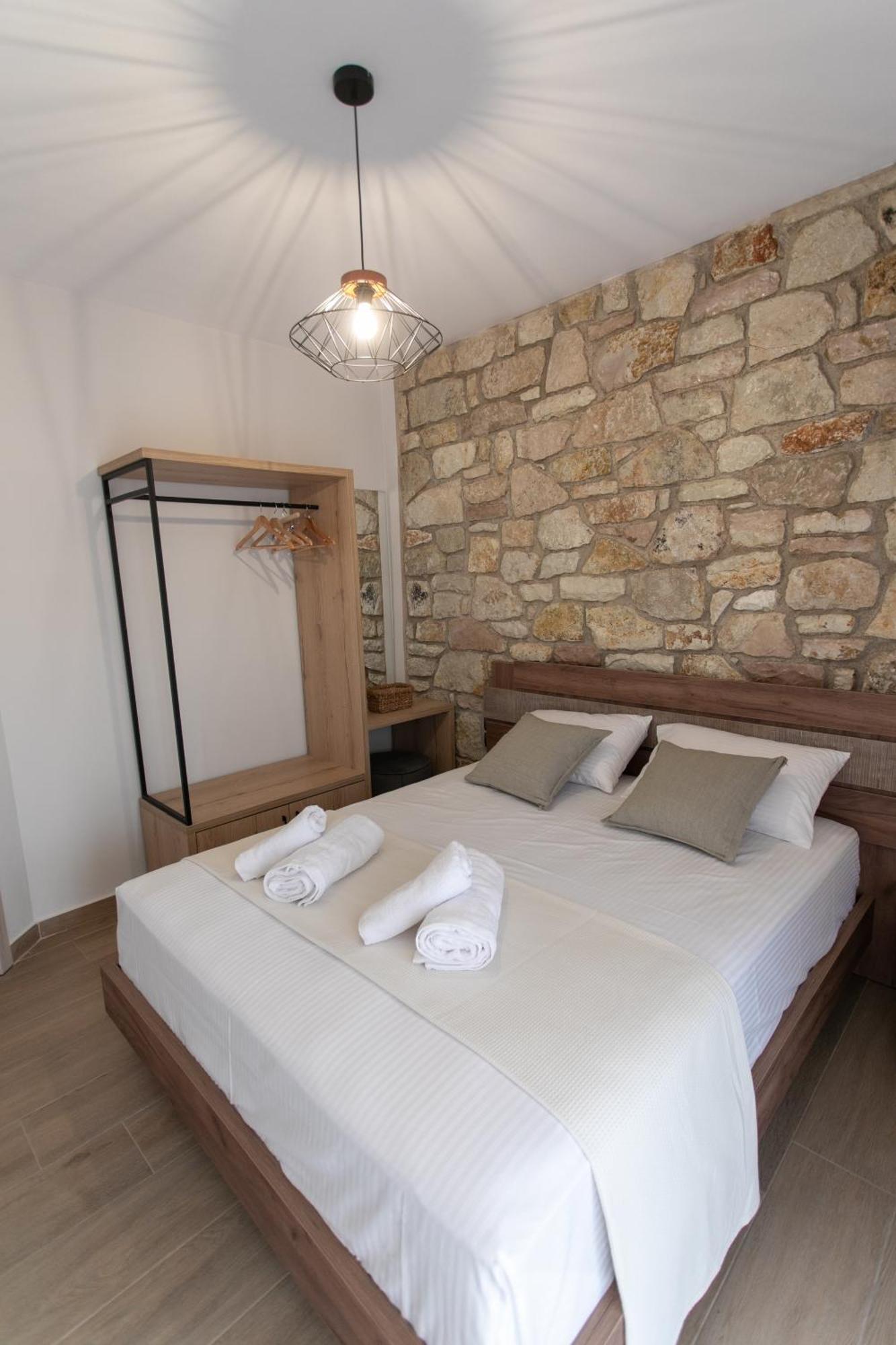 Michelangelo Suites And Apartments Valanidorachi Dış mekan fotoğraf