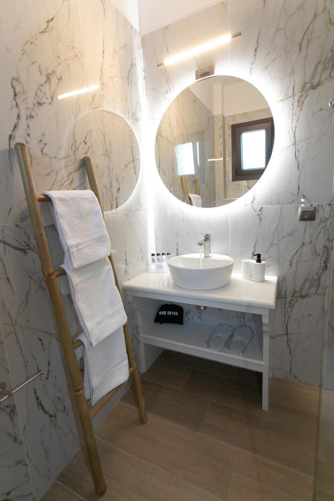 Michelangelo Suites And Apartments Valanidorachi Dış mekan fotoğraf