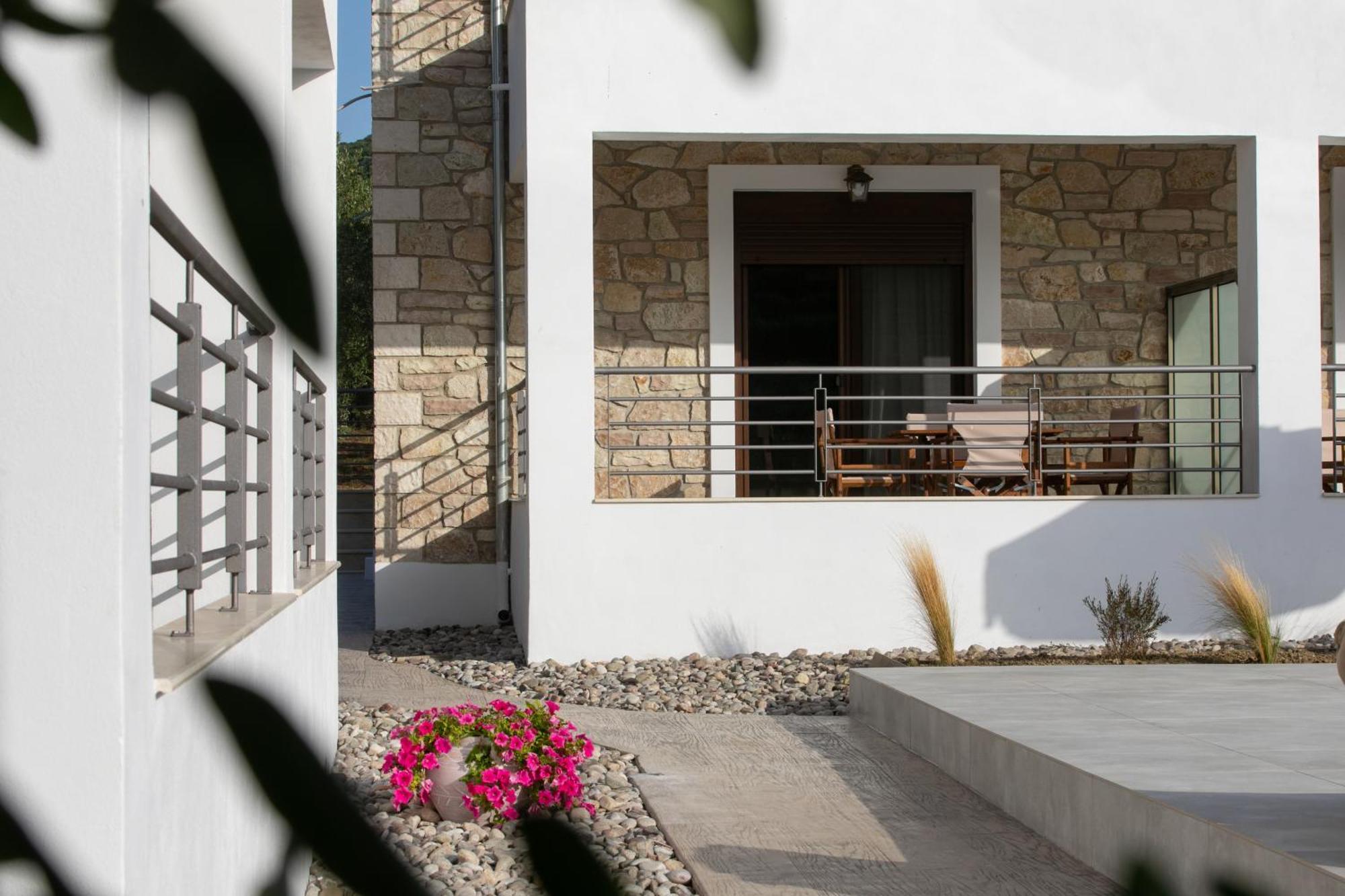 Michelangelo Suites And Apartments Valanidorachi Dış mekan fotoğraf