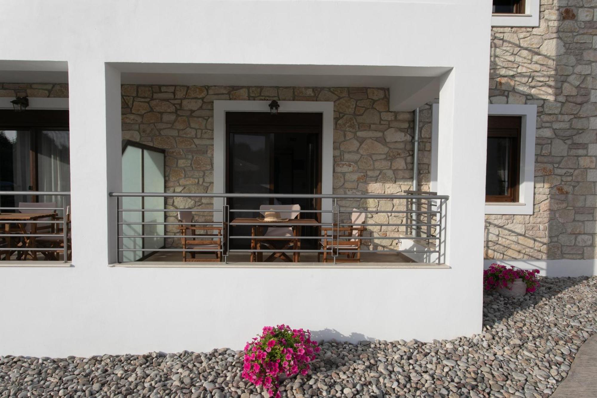 Michelangelo Suites And Apartments Valanidorachi Dış mekan fotoğraf